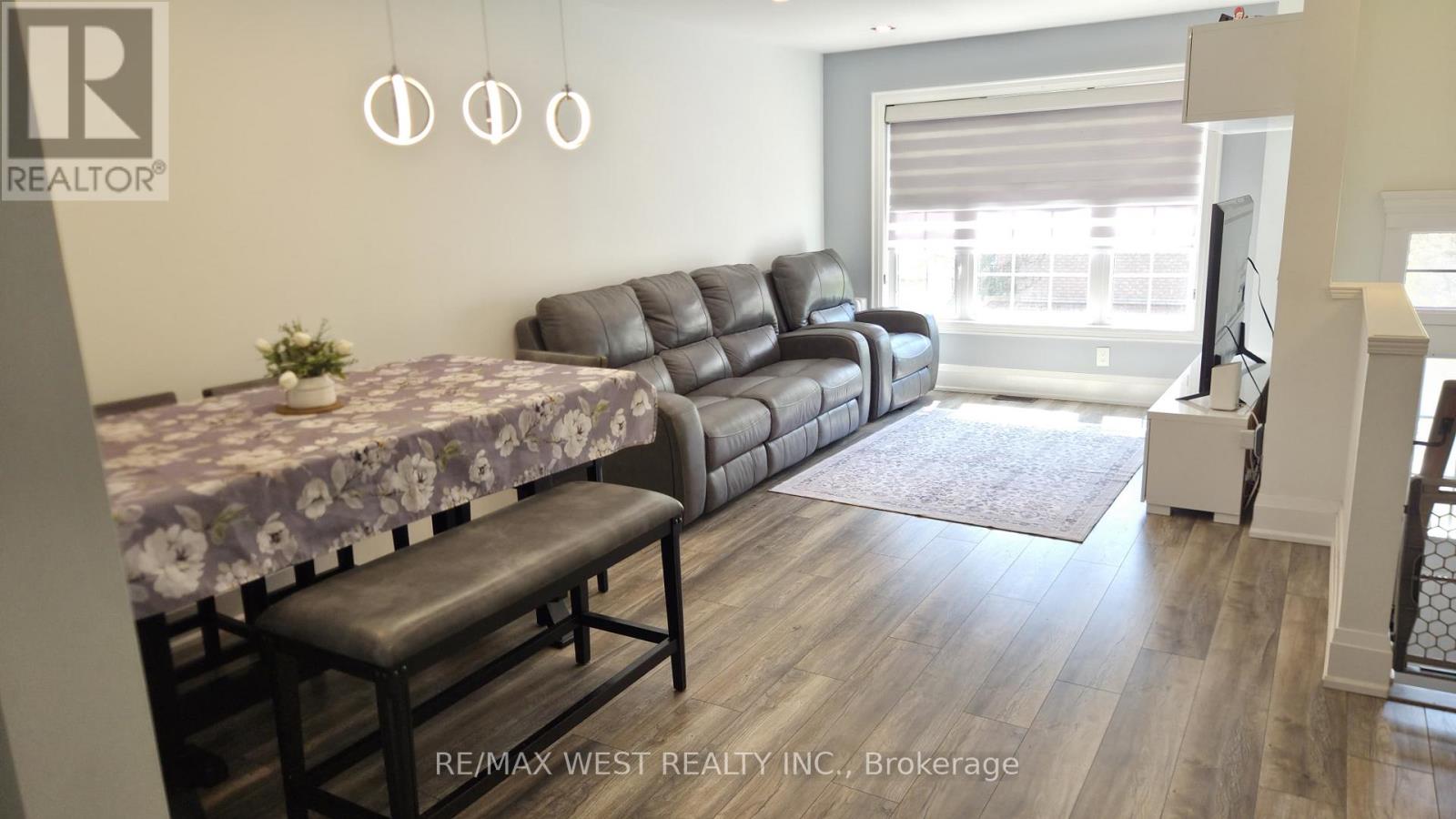 33 - 3020 Cedarglen Gate, Mississauga, Ontario  L5C 4S7 - Photo 3 - W13520530