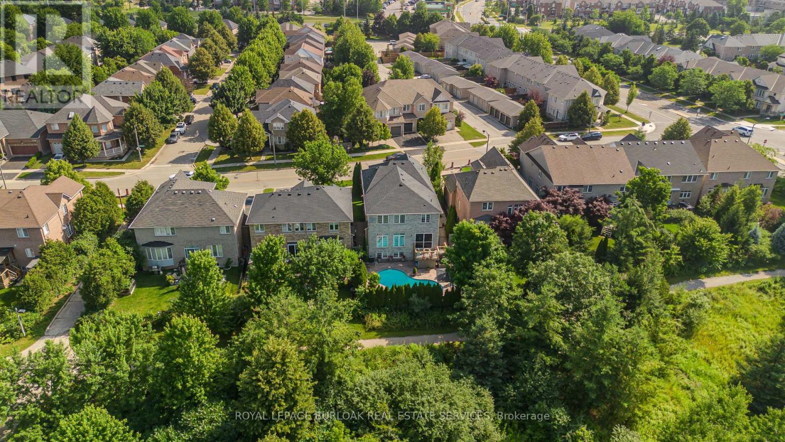 2330 Valleyridge Drive, Oakville, Ontario  L6M 5C7 - Photo 2 - W13520576