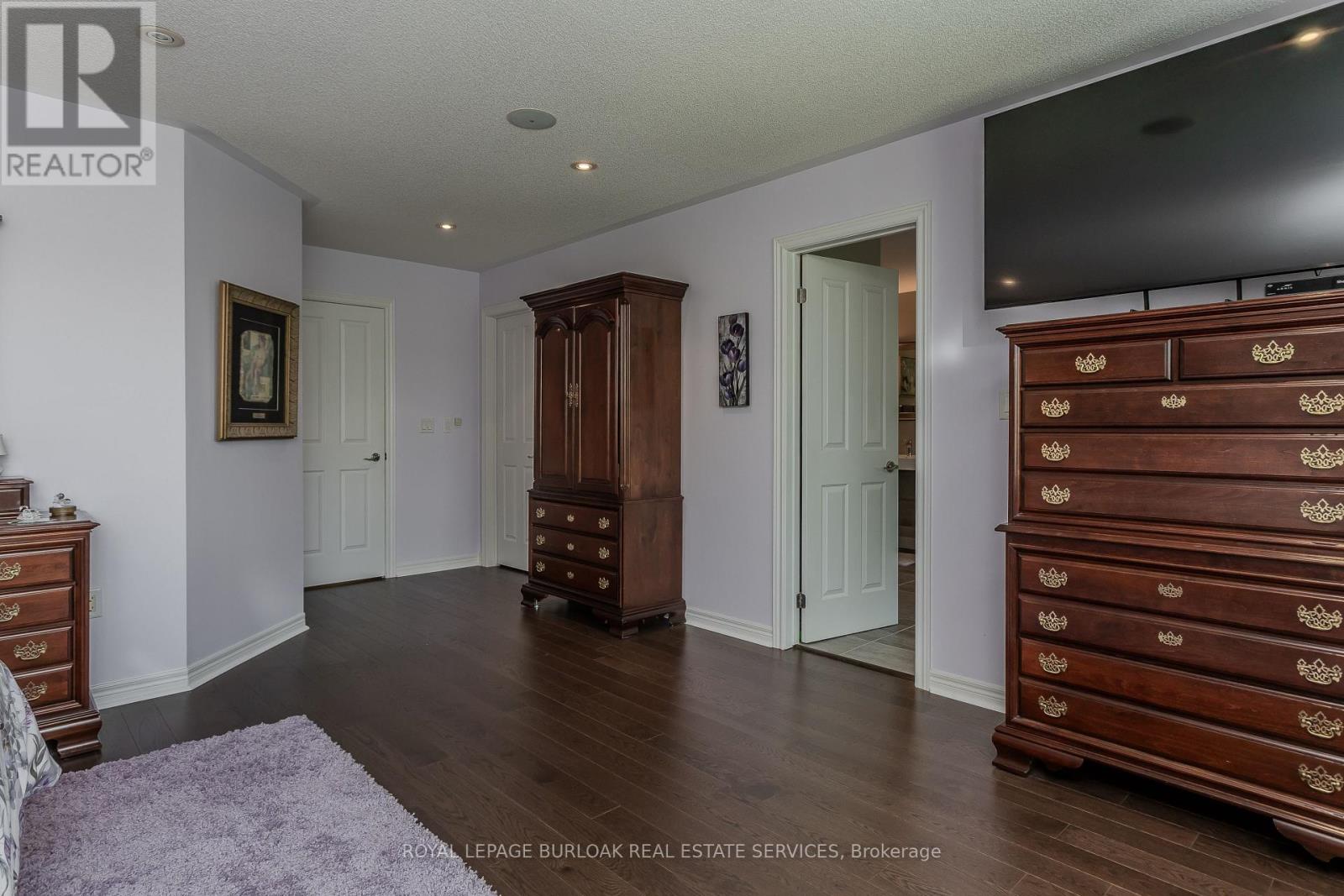 2330 Valleyridge Drive, Oakville, Ontario  L6M 5C7 - Photo 22 - W13520576