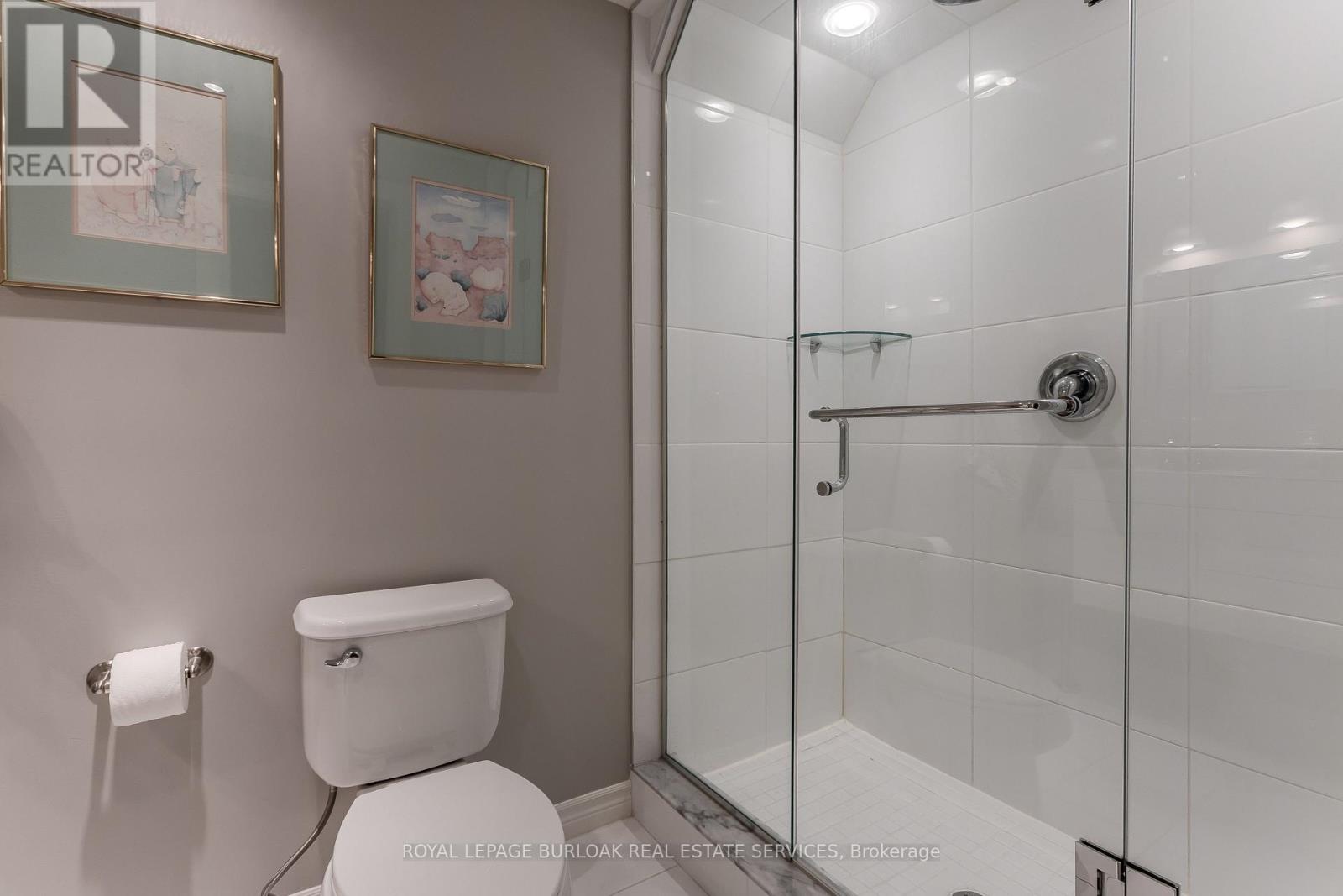 2330 Valleyridge Drive, Oakville, Ontario  L6M 5C7 - Photo 35 - W13520576