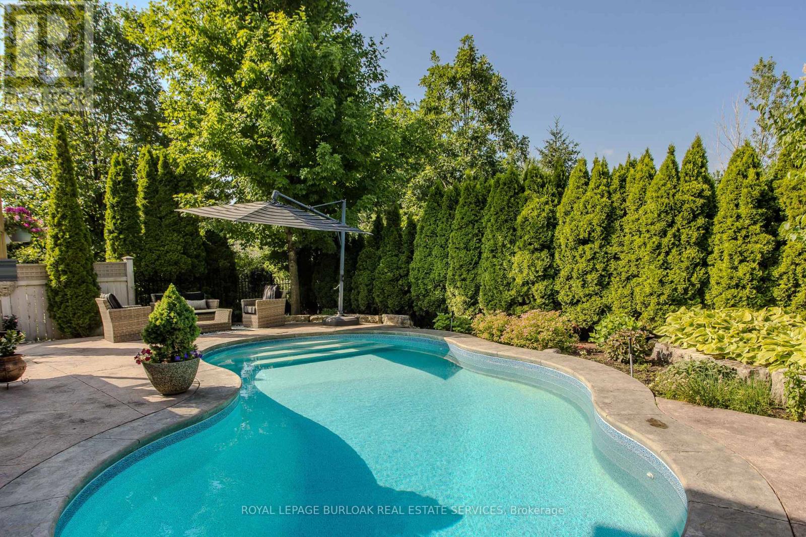 2330 Valleyridge Drive, Oakville, Ontario  L6M 5C7 - Photo 4 - W13520576