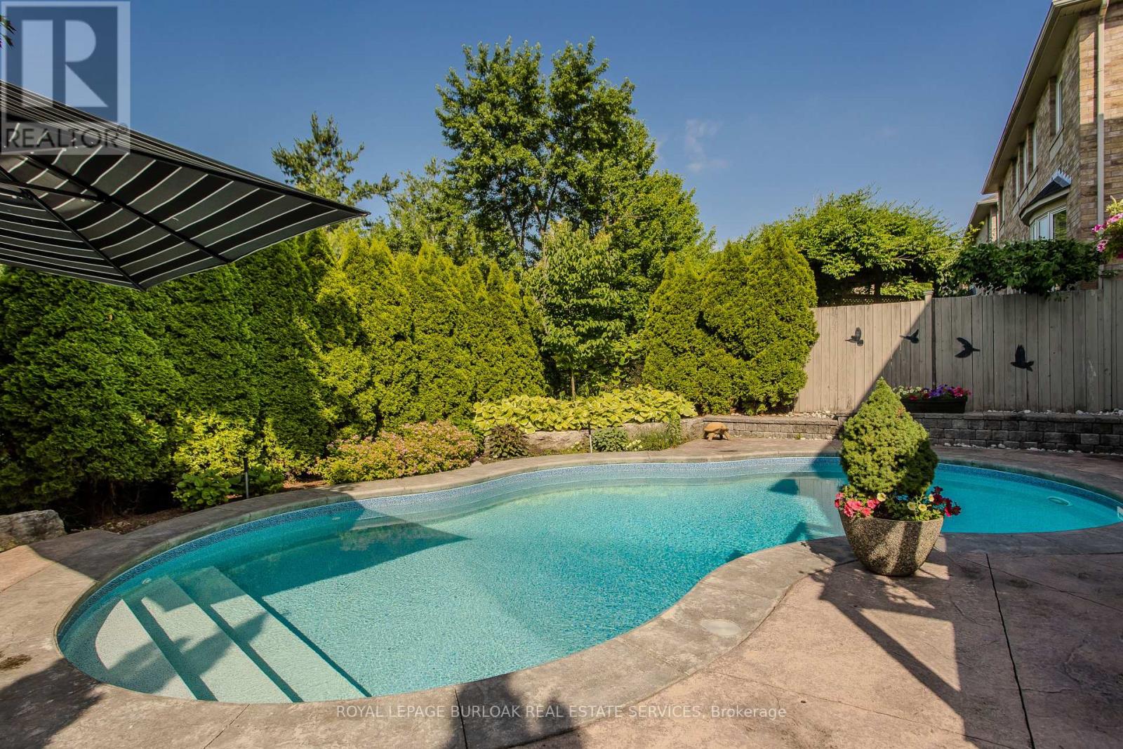 2330 Valleyridge Drive, Oakville, Ontario  L6M 5C7 - Photo 5 - W13520576