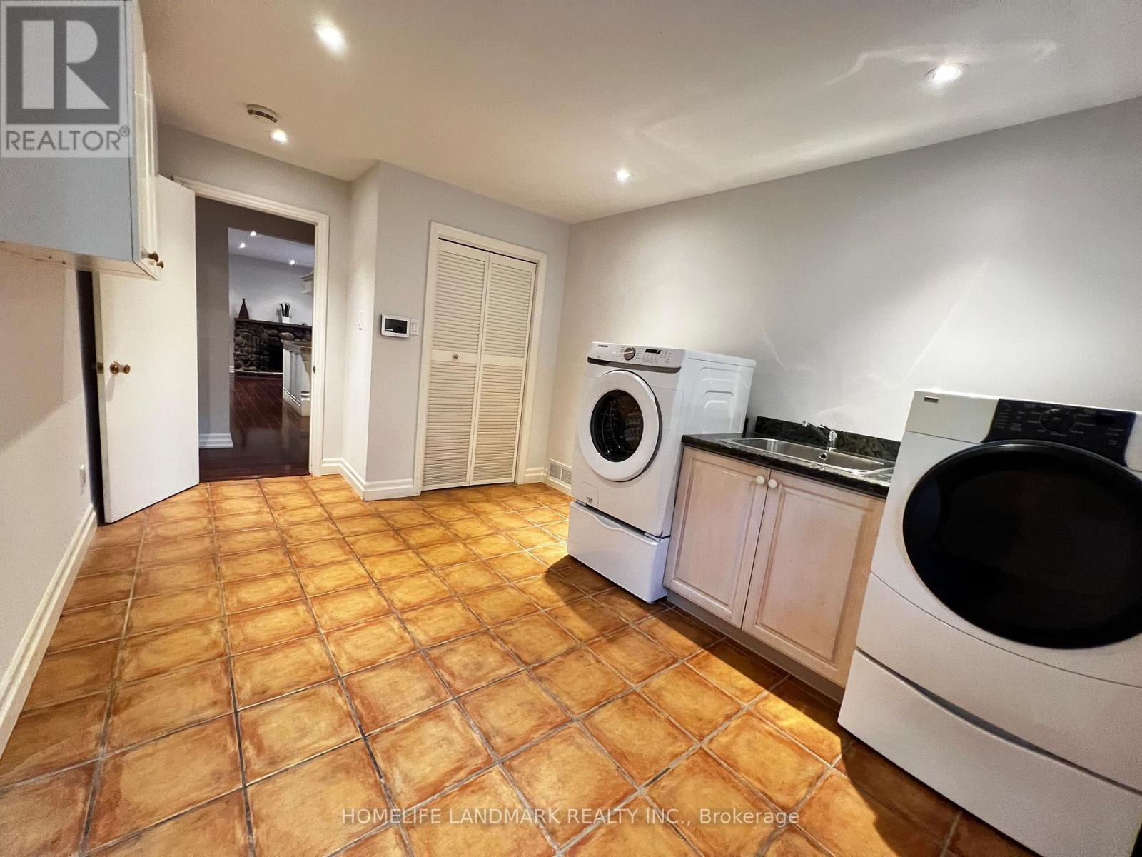 2301 Bennington Gate, Oakville, Ontario  L6J 5Z4 - Photo 18 - W13520622
