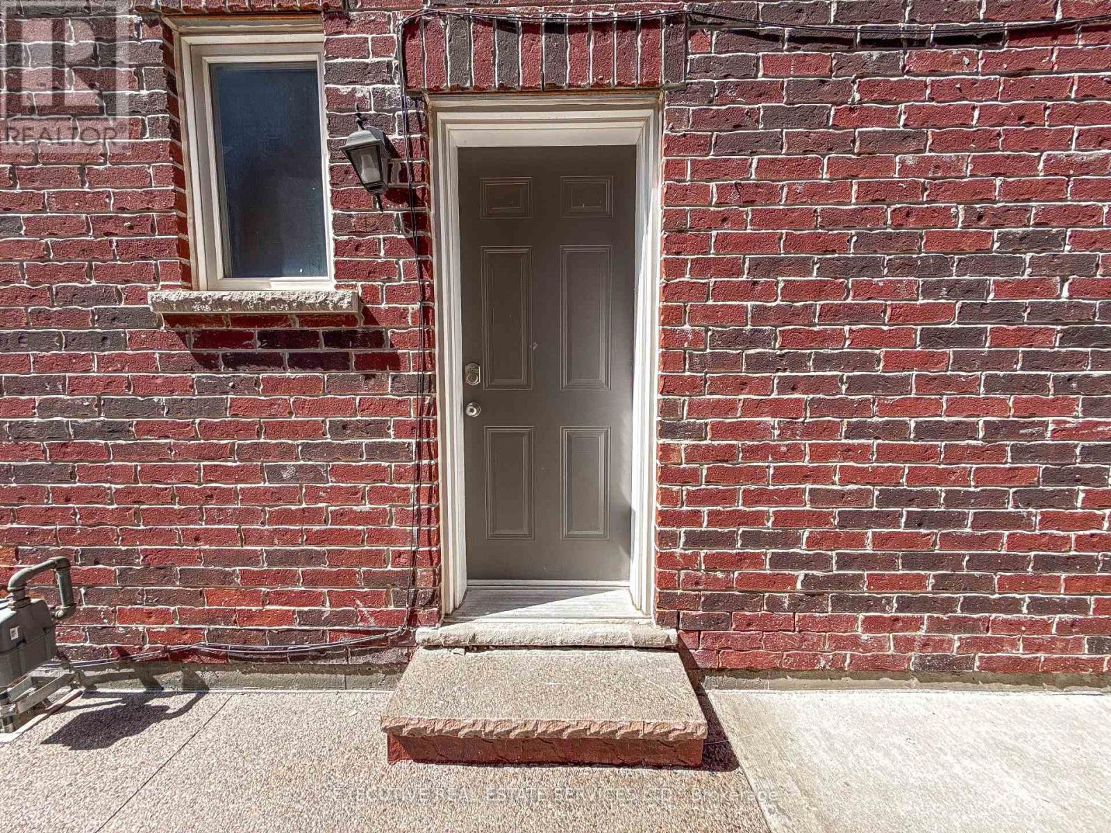 17 Forsyth Crescent, Brampton, Ontario  L6X 5N2 - Photo 3 - W13520654