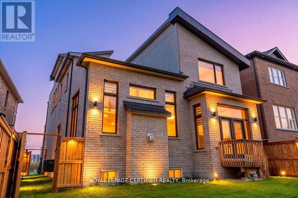 3071 Trailside Drive, Oakville, Ontario  L6M 0Z4 - Photo 2 - W13520714