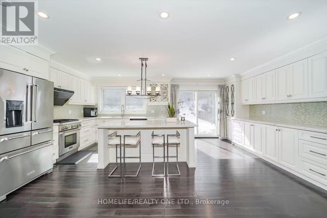 31 Bearwood Drive, Toronto, Ontario  M9A 4G5 - Photo 14 - W13515860