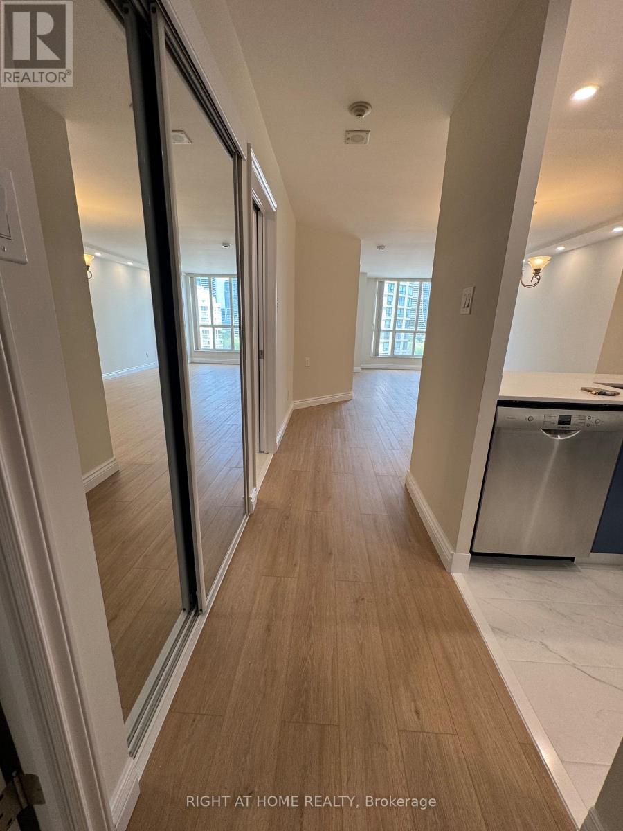 906 - 2287 Lake Shore Boulevard W, Toronto, Ontario  M8V 3Y1 - Photo 3 - W13520778