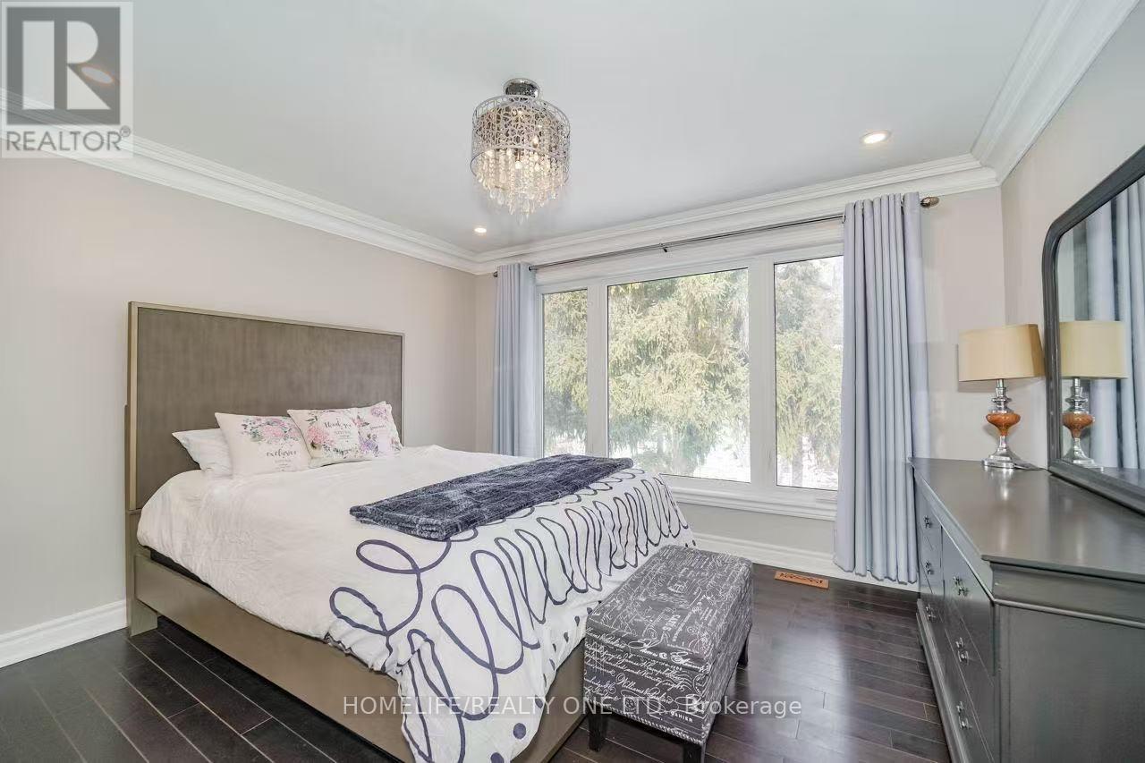 31 Bearwood Drive, Toronto, Ontario  M9A 4G5 - Photo 23 - W13515860