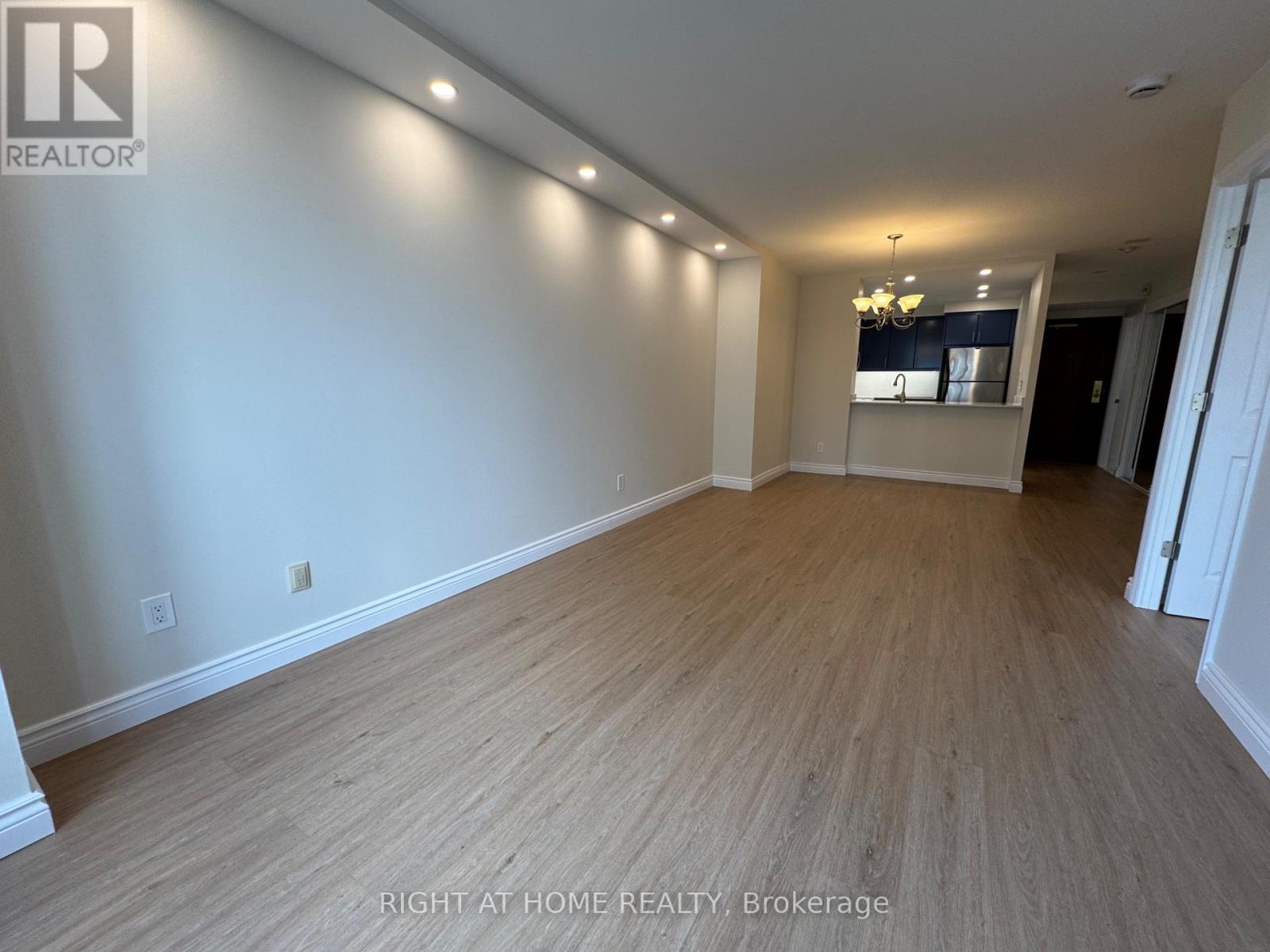 906 - 2287 Lake Shore Boulevard W, Toronto, Ontario  M8V 3Y1 - Photo 4 - W13520778