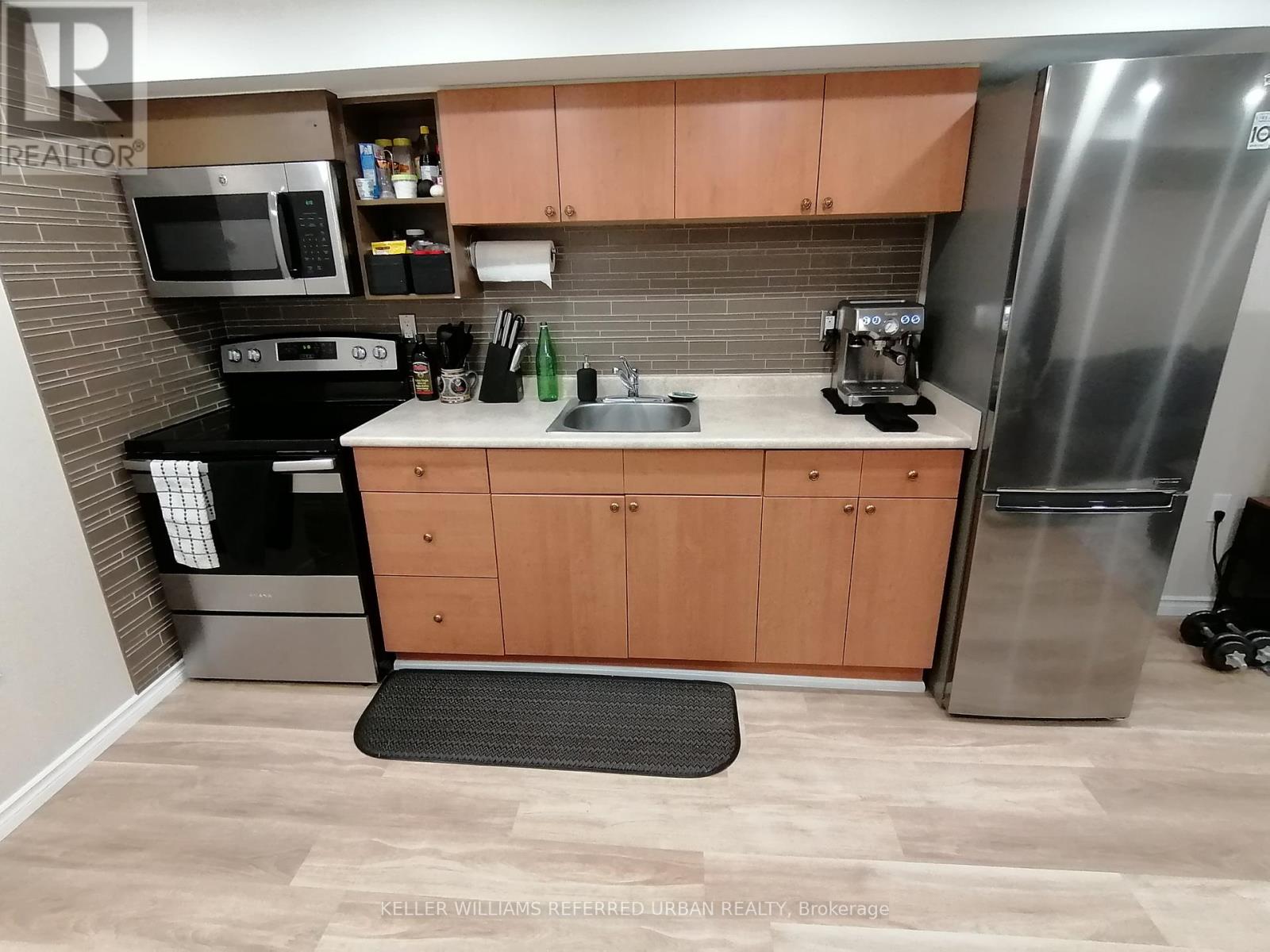 Lower - 163 Livingstone Avenue, Toronto, Ontario  M6E 2L9 - Photo 4 - W13520364