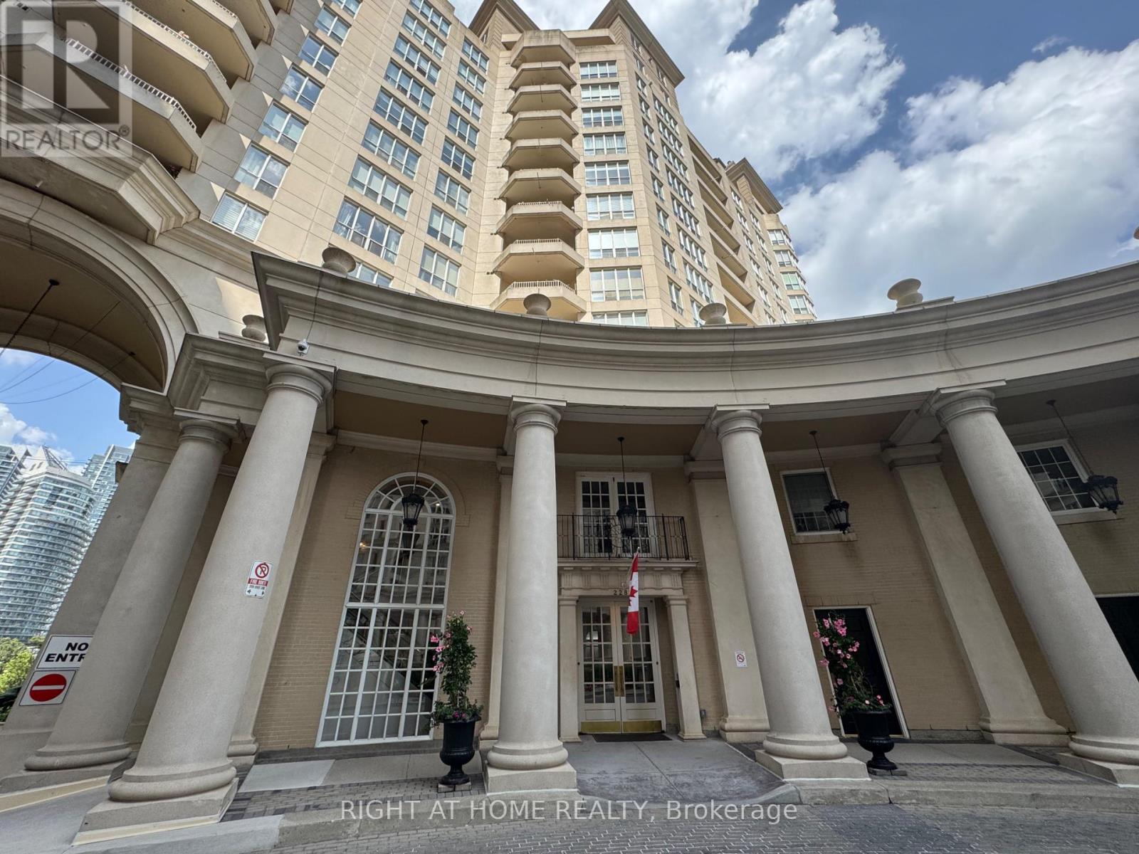 906 - 2287 Lake Shore Boulevard W, Toronto, Ontario  M8V 3Y1 - Photo 2 - W13520778