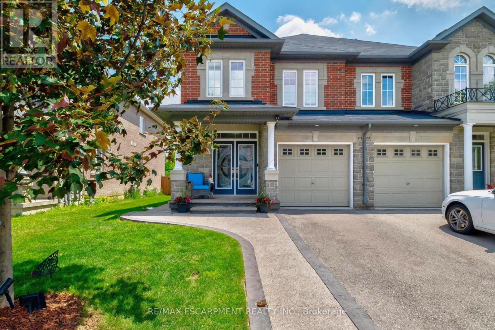 21 Summerberry Way, Hamilton, Ontario  L9B 0G2 - Photo 1 - X13520638