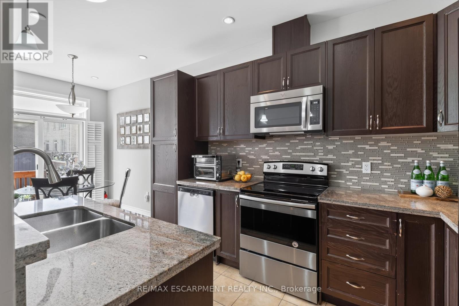 21 Summerberry Way, Hamilton, Ontario  L9B 0G2 - Photo 15 - X13520638