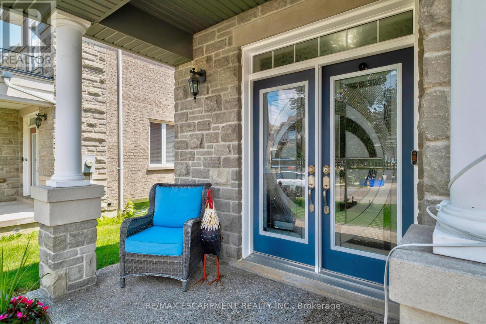 21 Summerberry Way, Hamilton, Ontario  L9B 0G2 - Photo 5 - X13520638