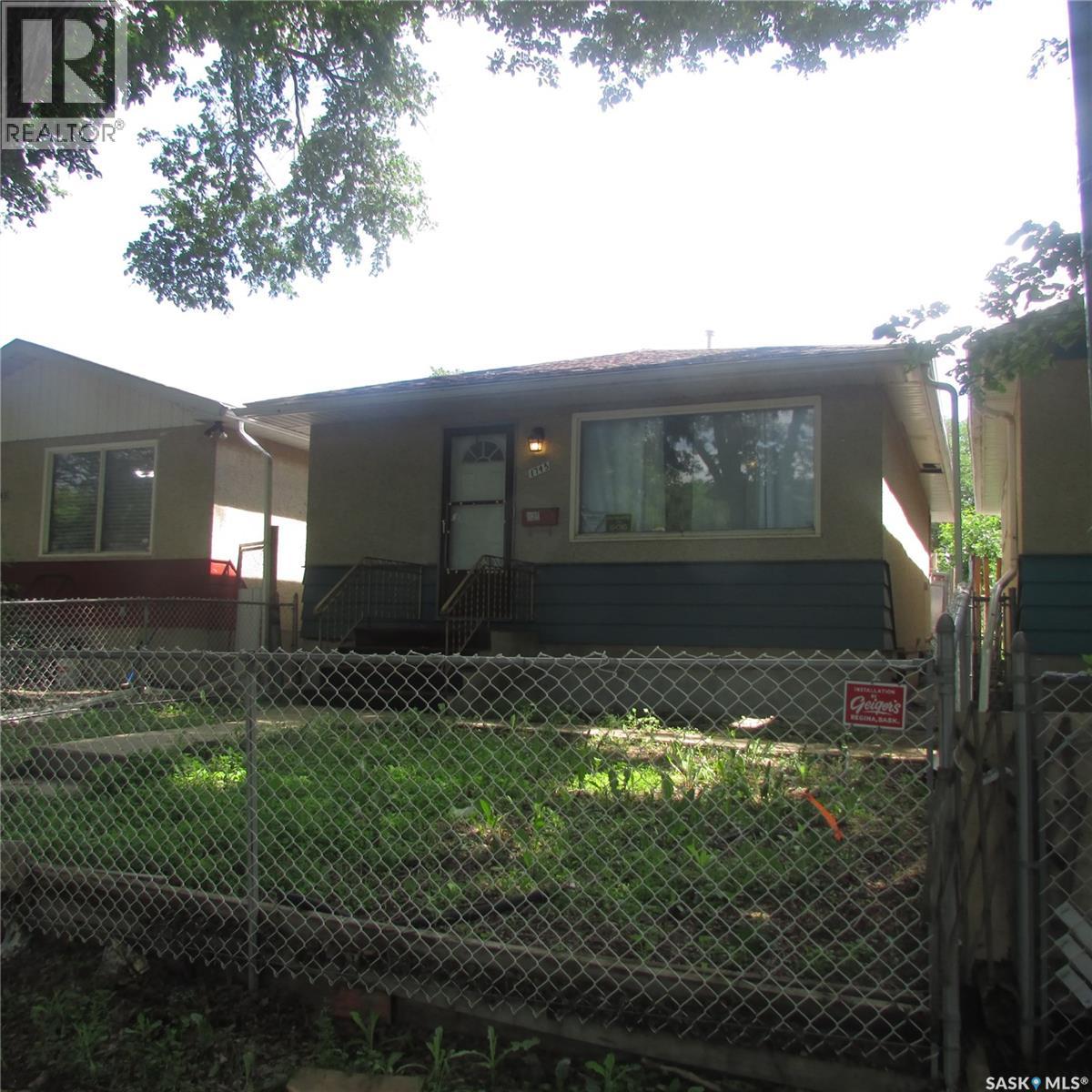 1745 Quebec Street, Regina, Saskatchewan  S4P 1J4 - Photo 3 - SK041456