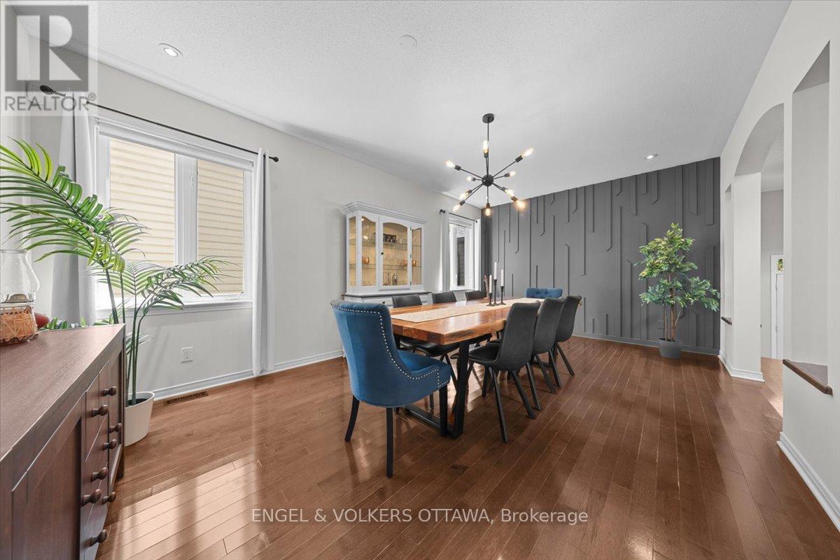 220 Harthill Way, Ottawa, Ontario  K2J 0P2 - Photo 8 - X13520904