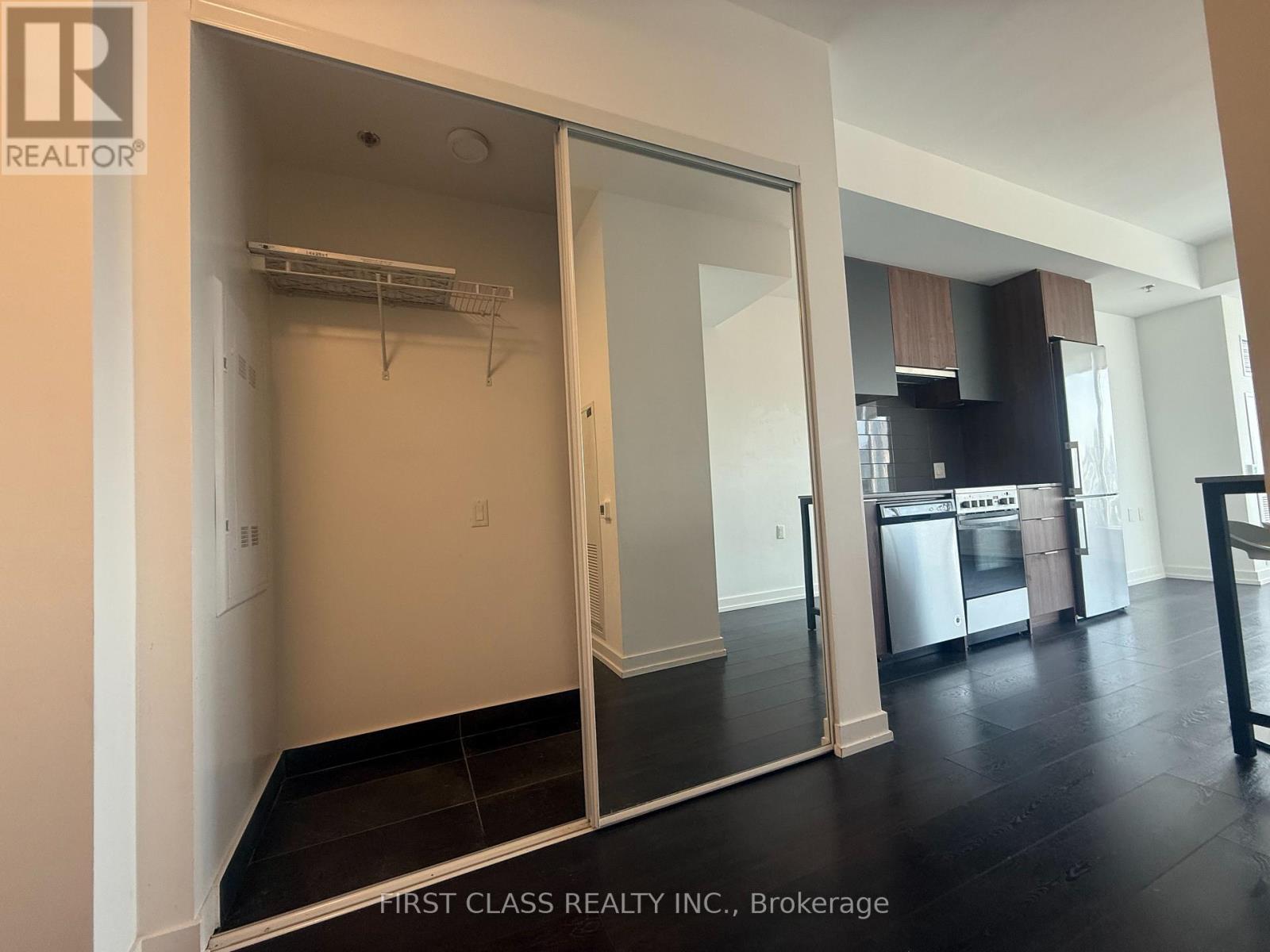 1806 - 203 College Street, Toronto, Ontario  M5T 0C8 - Photo 7 - C13520790