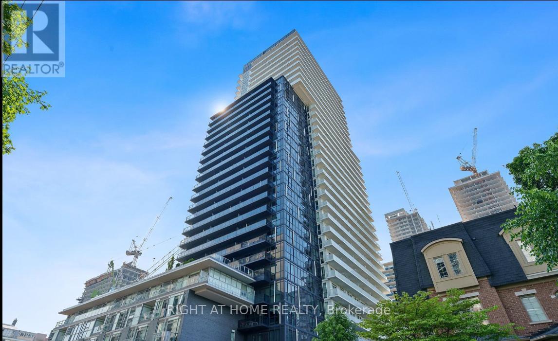 1506 - 101 ERSKINE AVENUE, Toronto, Ontario
