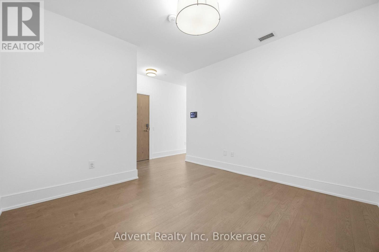 518 - 30 Inn On The Park Drive, Toronto, Ontario  M3C 0P7 - Photo 6 - C13520872