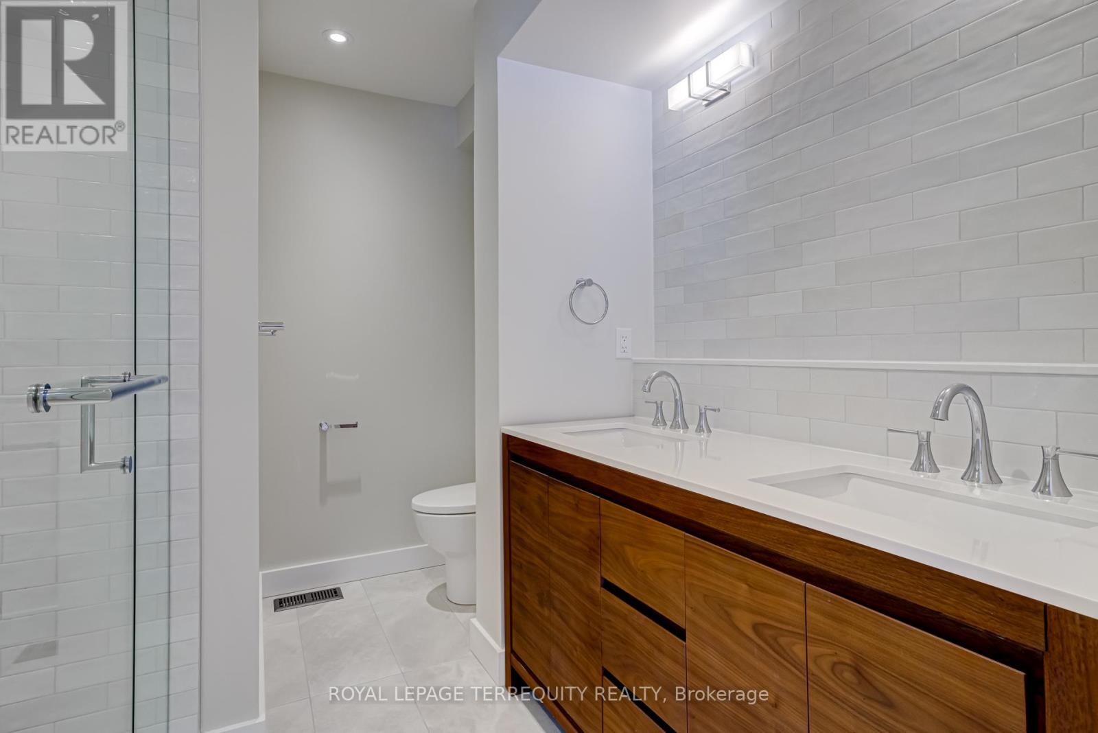 244 George Street, Toronto (Moss Park), Ontario  M5A 2N1 - Photo 19 - C13520876