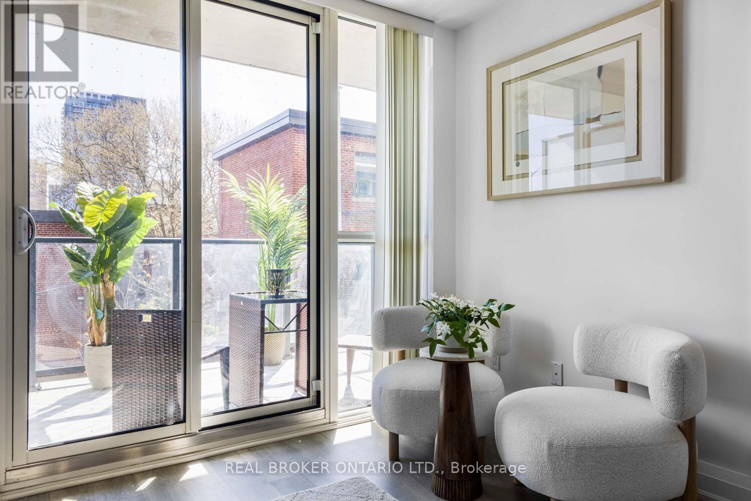 210 - 2369 Danforth Avenue, Toronto, Ontario  M4C 0B1 - Photo 12 - E13520816