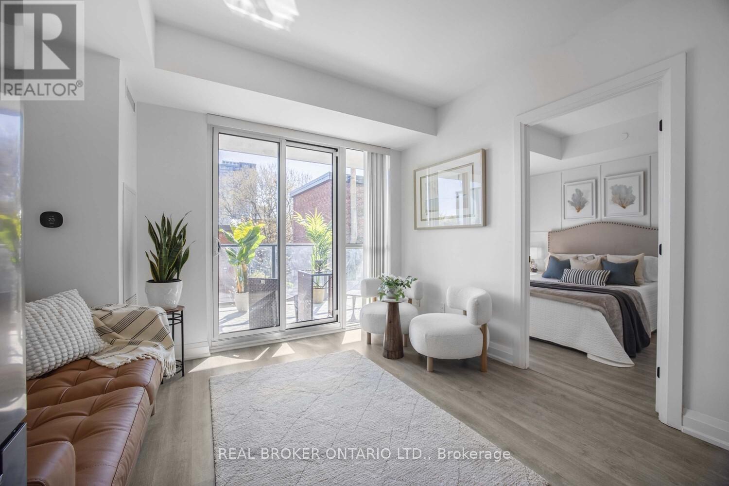 210 - 2369 Danforth Avenue, Toronto, Ontario  M4C 0B1 - Photo 9 - E13520816