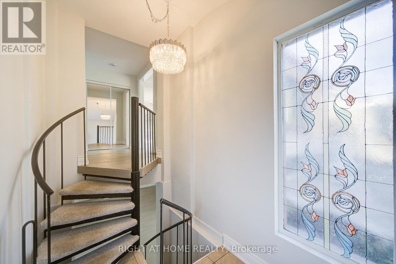326 Jaybell Grove, Toronto, Ontario  M1C 2X5 - Photo 3 - E13520858