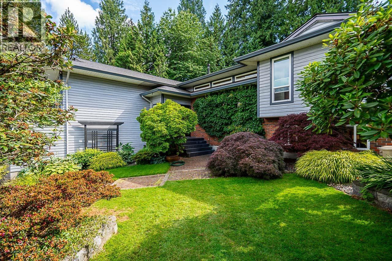 550 Yale Road, Port Moody, British Columbia V3H 3K3 - Photo 3 - R3142352