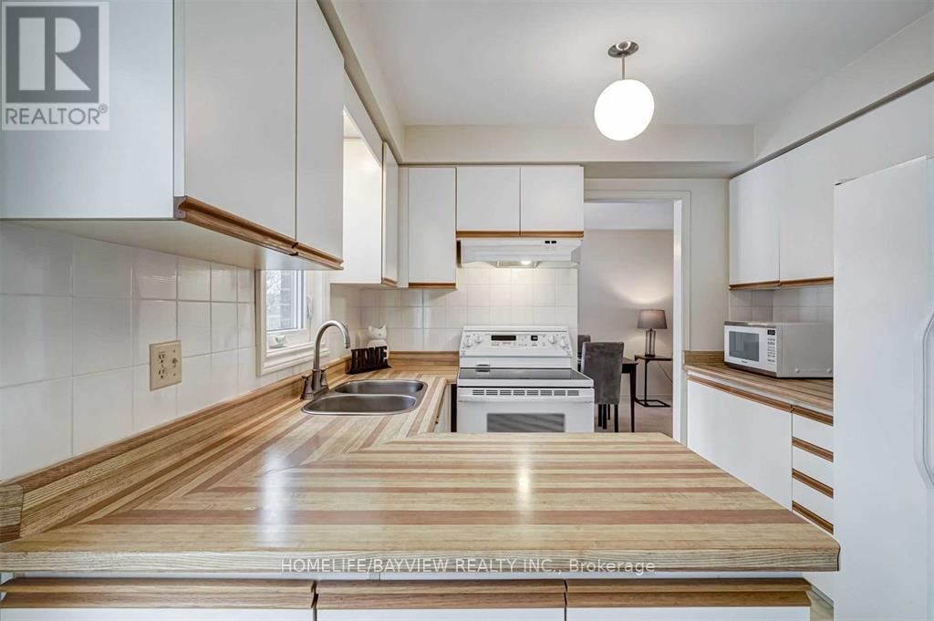 Main Unit - 128 Adam Place, Newmarket, Ontario  L3Y 8C4 - Photo 3 - N13520902