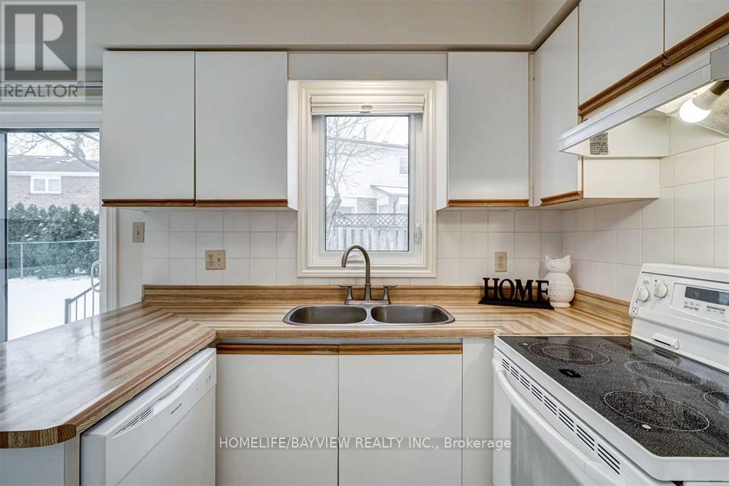 Main Unit - 128 Adam Place, Newmarket, Ontario  L3Y 8C4 - Photo 4 - N13520902