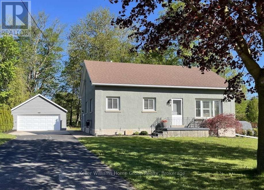 28 PEEL STREET W, Mapleton, Ontario