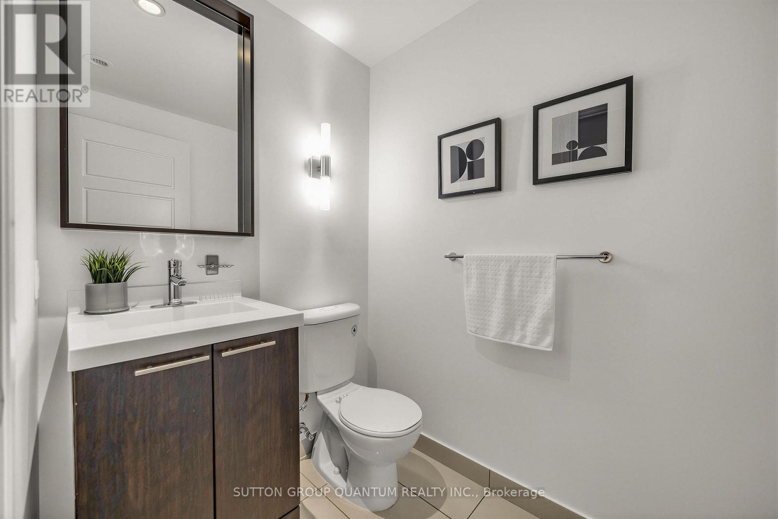 Th02 - 15 Viking Lane, Toronto, Ontario  M9B 0A4 - Photo 11 - W13520798