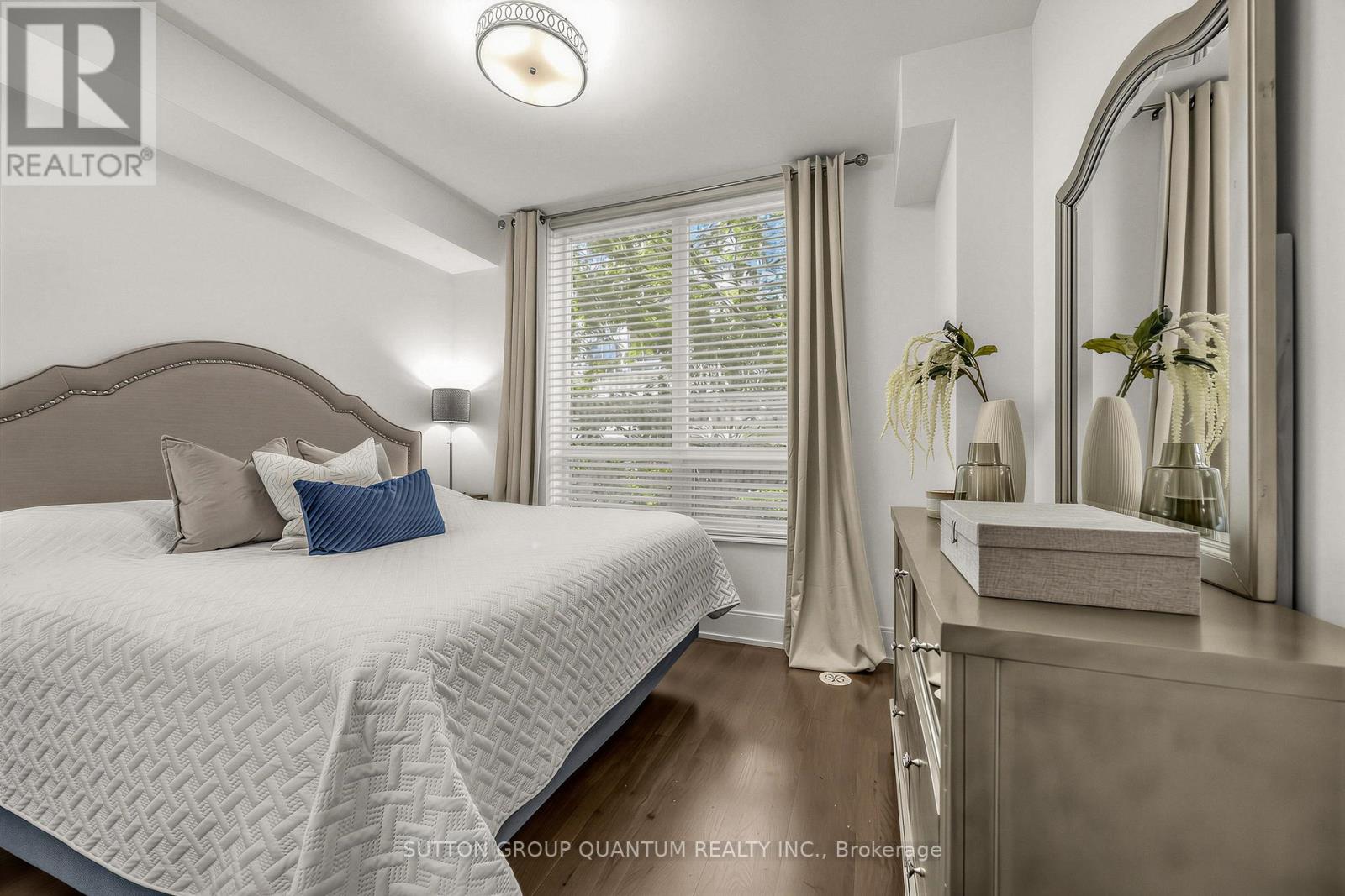 Th02 - 15 Viking Lane, Toronto, Ontario  M9B 0A4 - Photo 17 - W13520798