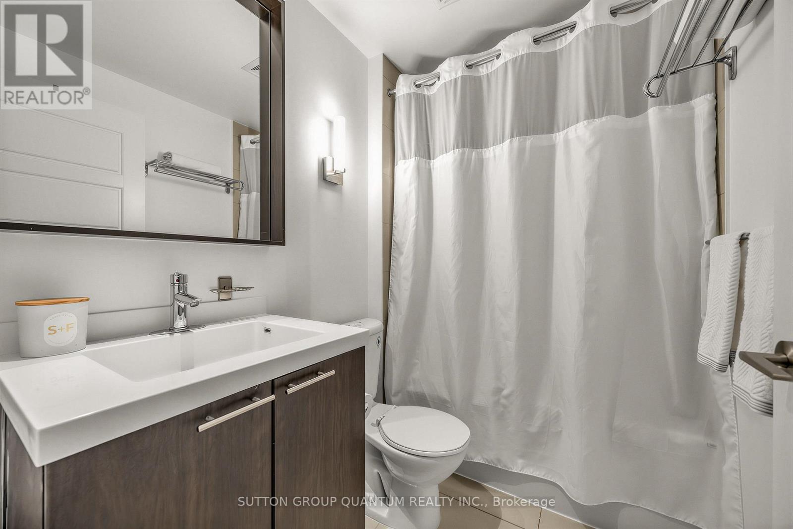 Th02 - 15 Viking Lane, Toronto, Ontario  M9B 0A4 - Photo 19 - W13520798