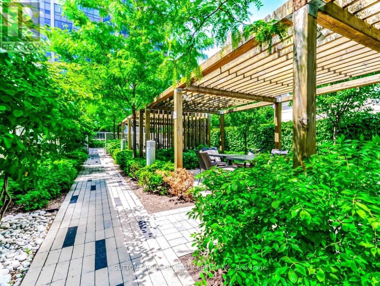 Th02 - 15 Viking Lane, Toronto, Ontario  M9B 0A4 - Photo 20 - W13520798