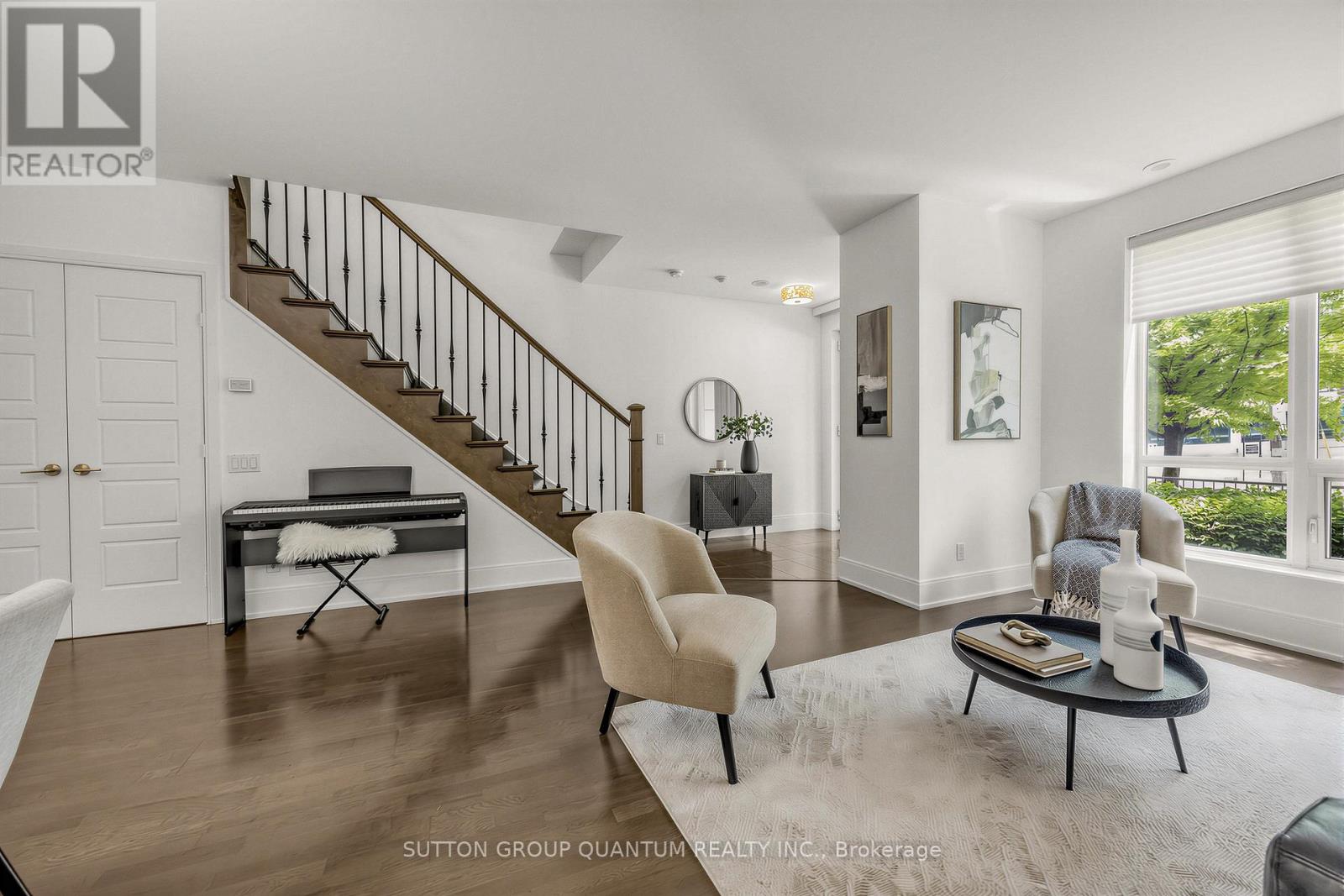 Th02 - 15 Viking Lane, Toronto, Ontario  M9B 0A4 - Photo 5 - W13520798
