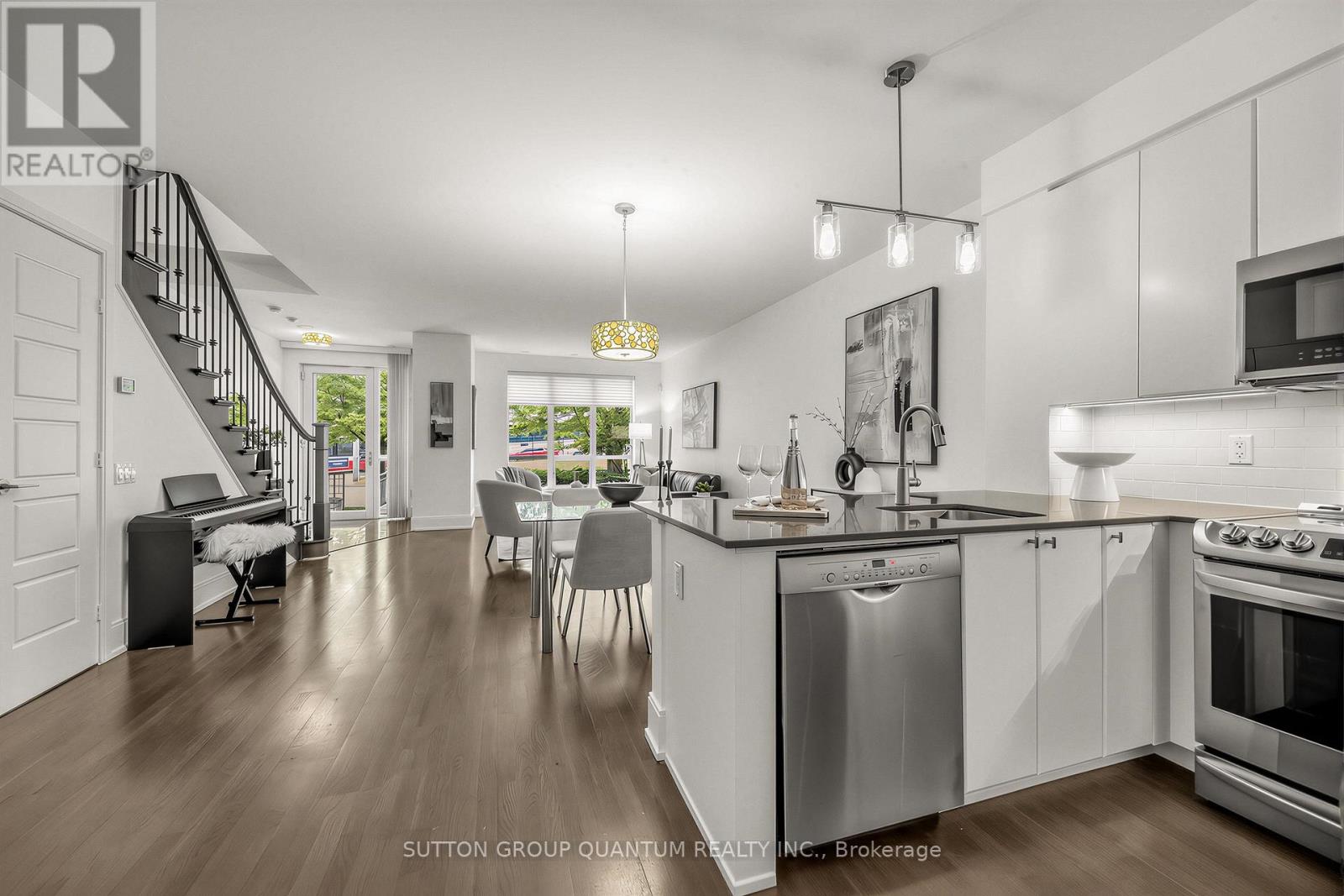 Th02 - 15 Viking Lane, Toronto, Ontario  M9B 0A4 - Photo 8 - W13520798