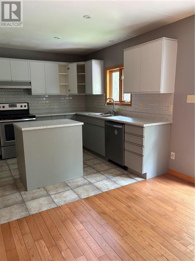 4434 Leger, Greater Sudbury, Ontario  P3P 1X7 - Photo 8 - 2128977