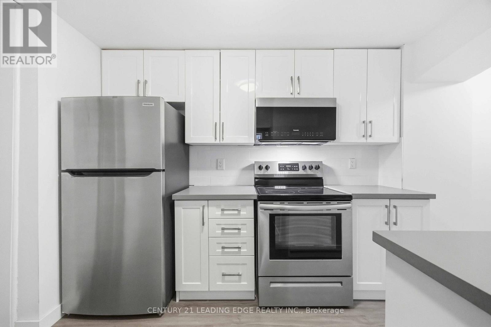 Lower - 1a Leonard Avenue, Toronto, Ontario M5T 2P8 - Photo 10 - C12854084