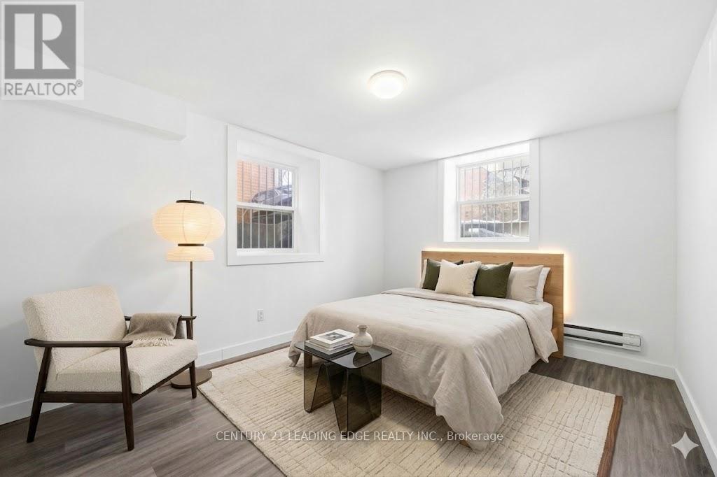 Lower - 1a Leonard Avenue, Toronto, Ontario M5T 2P8 - Photo 21 - C12854084