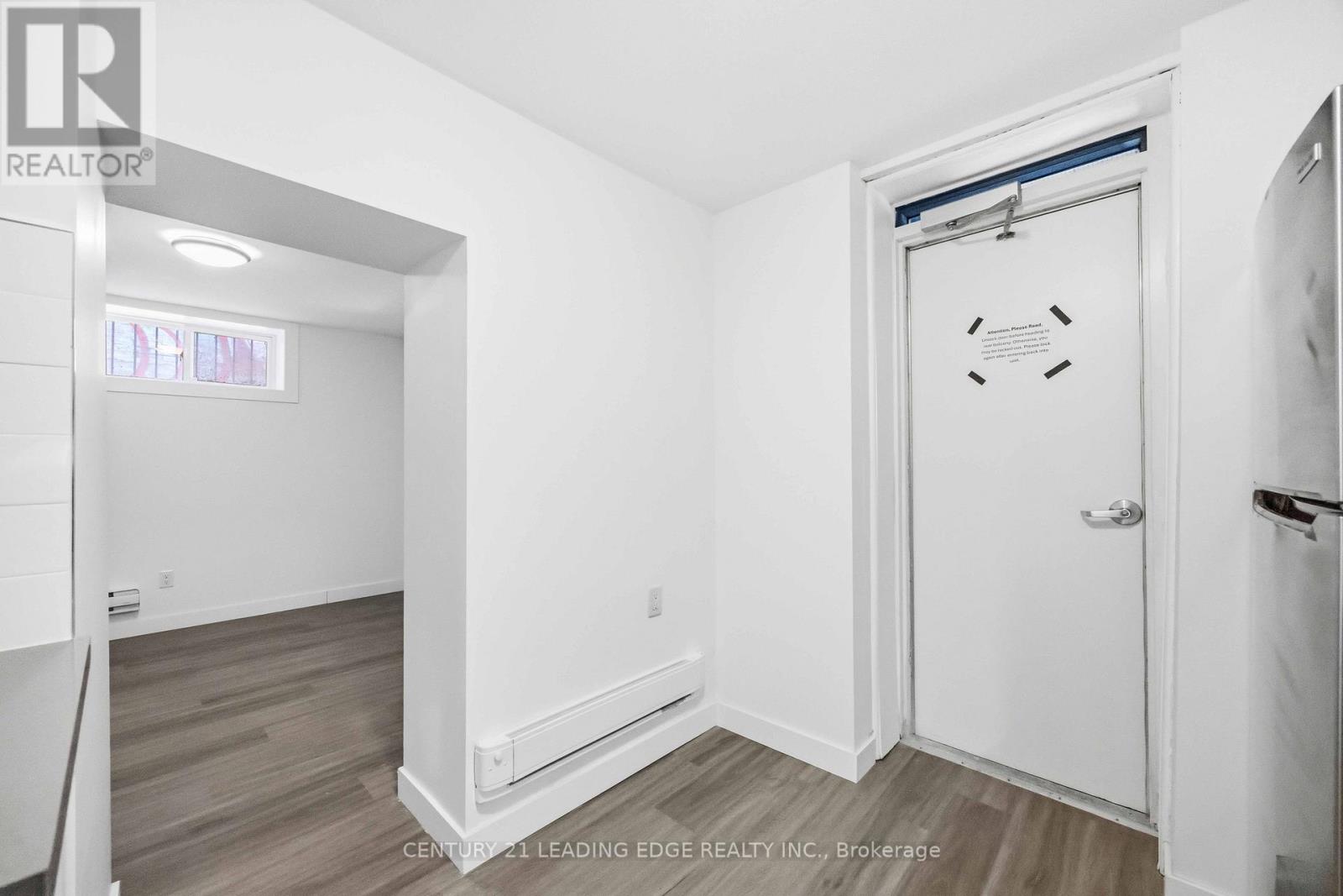 Lower - 1a Leonard Avenue, Toronto, Ontario M5T 2P8 - Photo 11 - C12854084