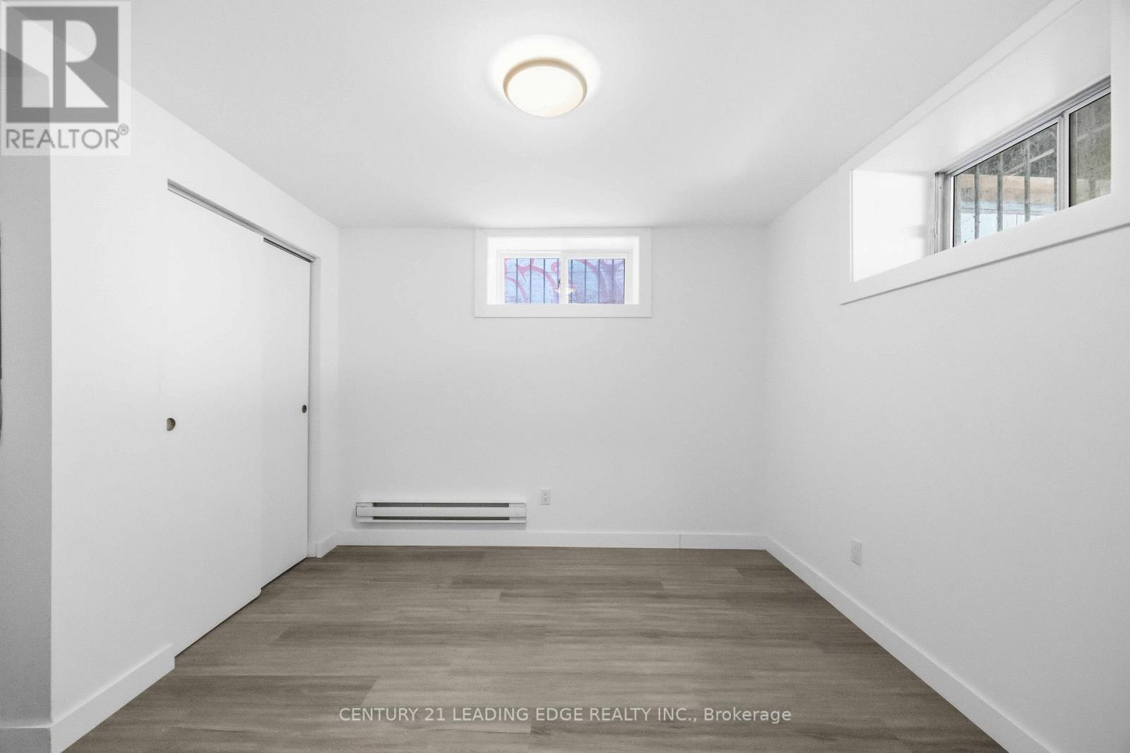 Lower - 1a Leonard Avenue, Toronto, Ontario M5T 2P8 - Photo 15 - C12854084