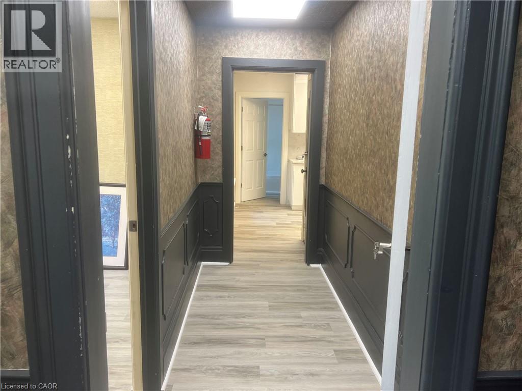 106 Young Street W Unit# Upper, Kitchener, Ontario N2H 4Z4 - Photo 3 - 40844256