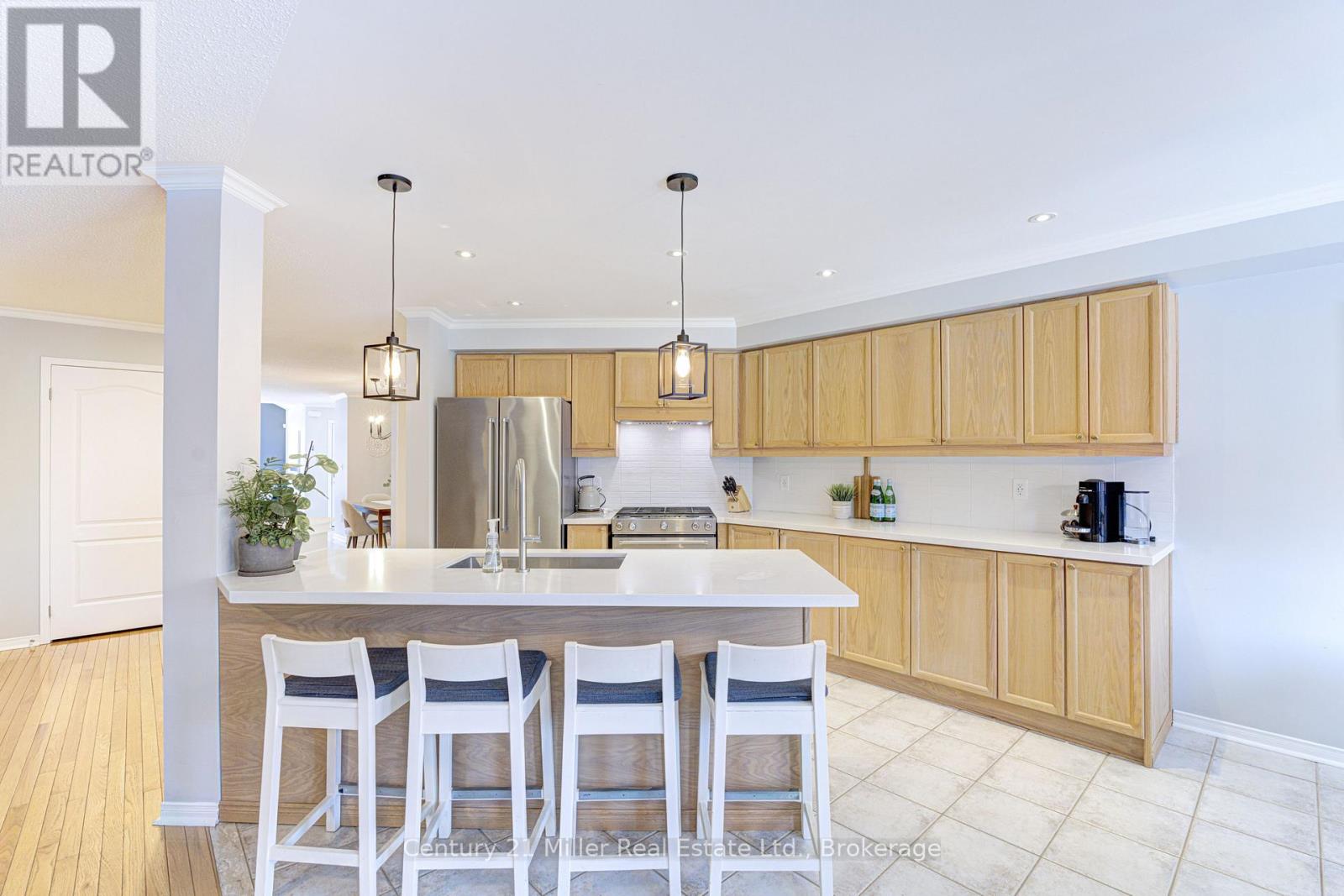 2142 Meadowglen Drive, Oakville, Ontario  L6M 4C8 - Photo 3 - W13018680