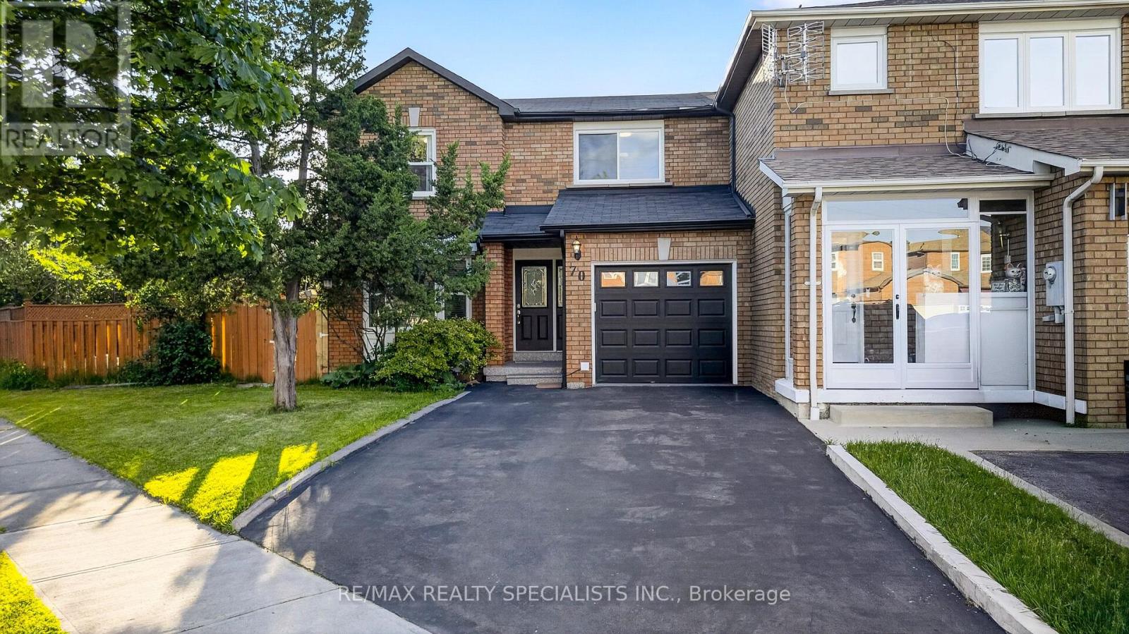 70 Tulip Drive, Brampton, Ontario  L6Y 3W7 - Photo 2 - W13426872
