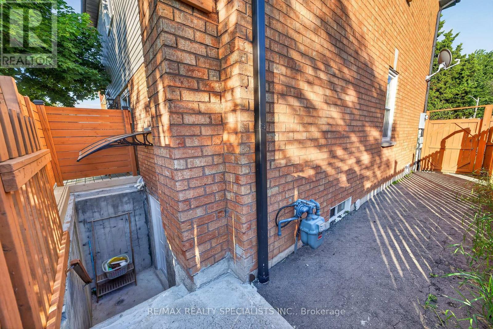 70 Tulip Drive, Brampton, Ontario  L6Y 3W7 - Photo 42 - W13426872
