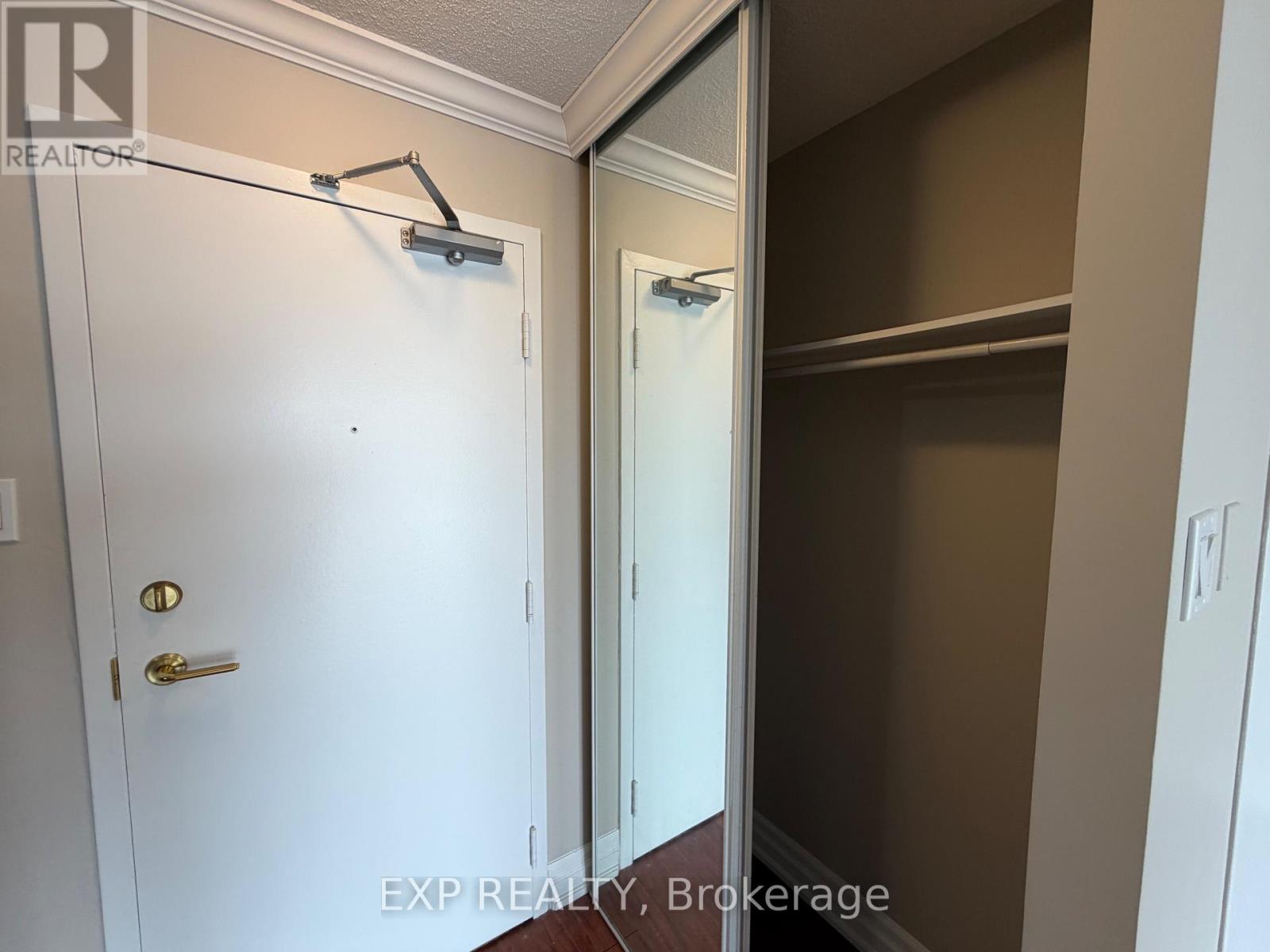 2405 - 4205 Shipp Drive, Mississauga, Ontario L4Z 2Y9 - Photo 2 - W13517838