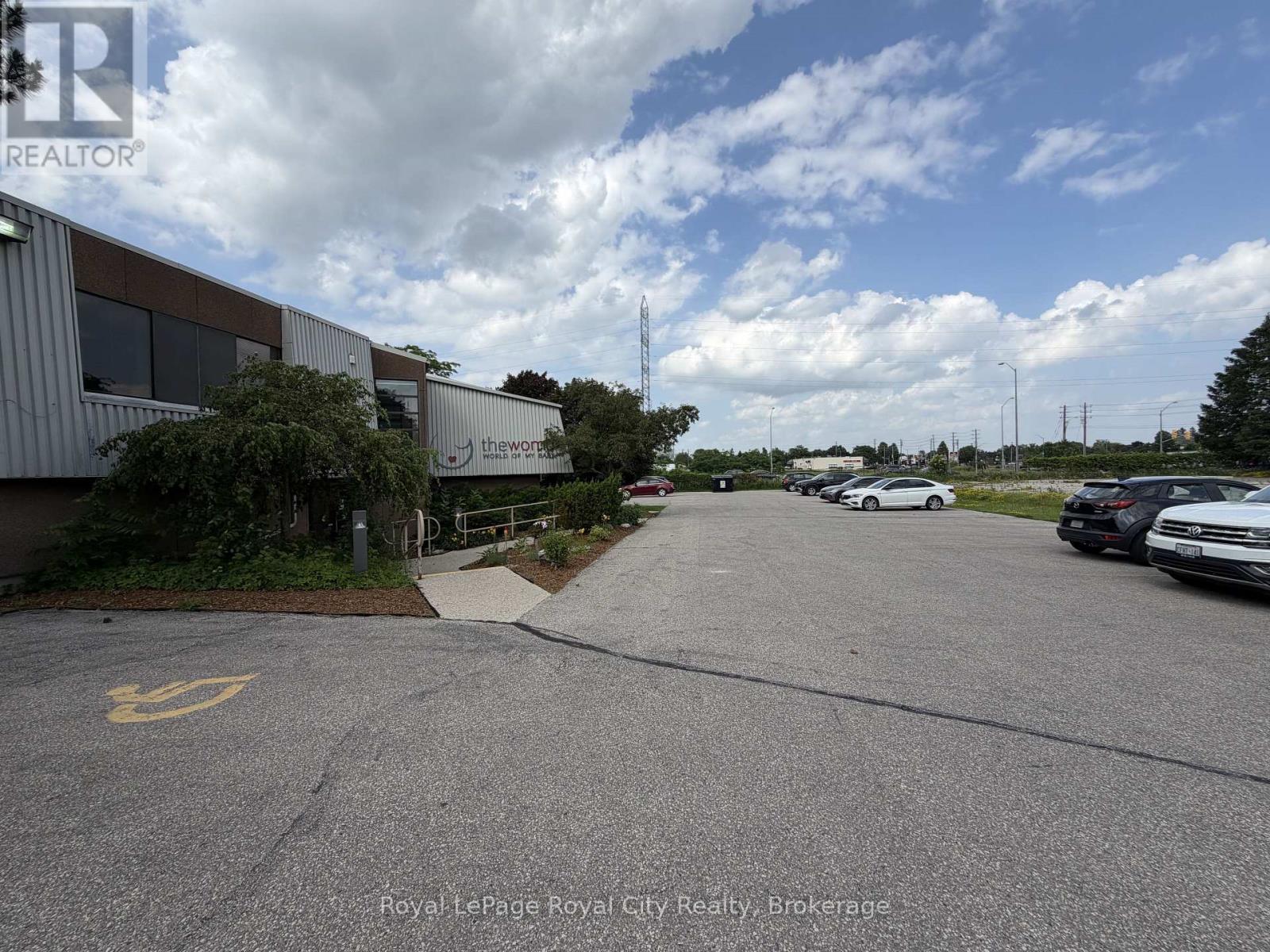 200 - 15 Lewis Road, Guelph, Ontario  N1H 1E9 - Photo 2 - X13521152