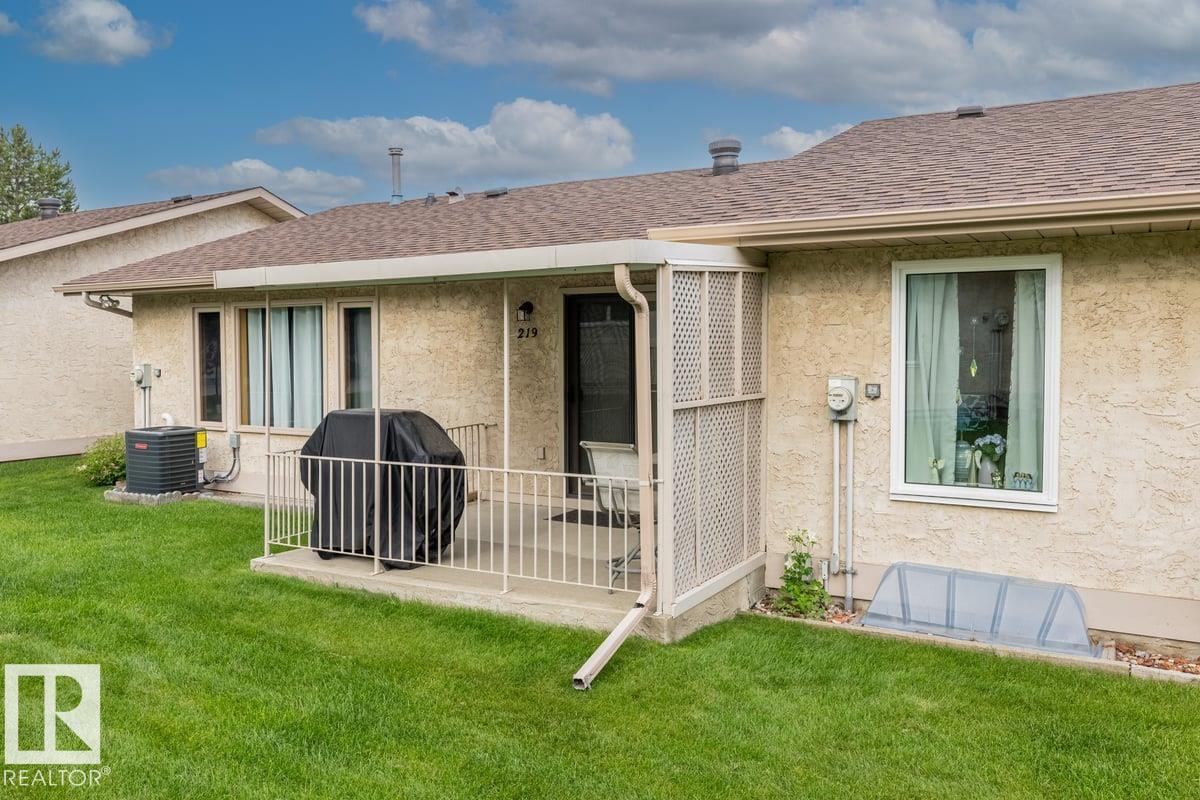 219 Knottwood Rd NW, Edmonton, Alberta  T6K 4B9 - Photo 35 - E4497005