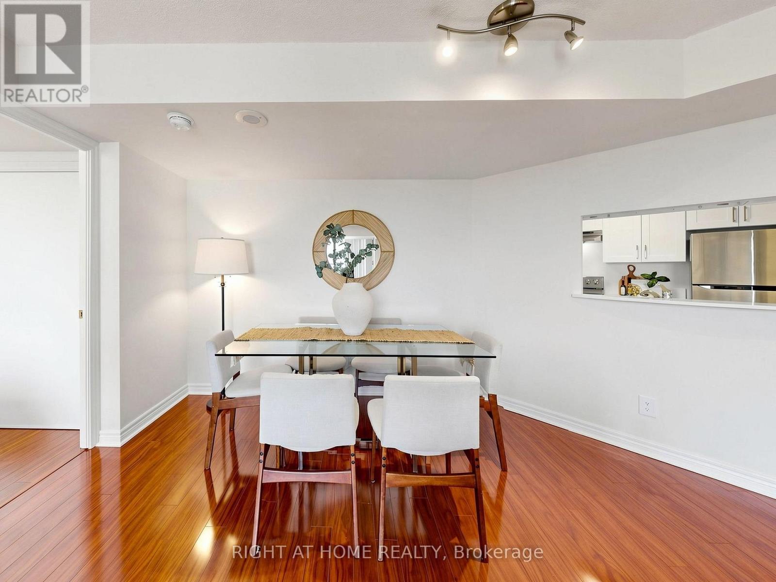 1119 - 1700 Eglinton Avenue E, Toronto (Victoria Village), Ontario  M4A 2X4 - Photo 12 - C13521020
